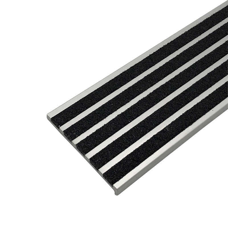 003 Aluminum stair nosing with black Carborundum Insert