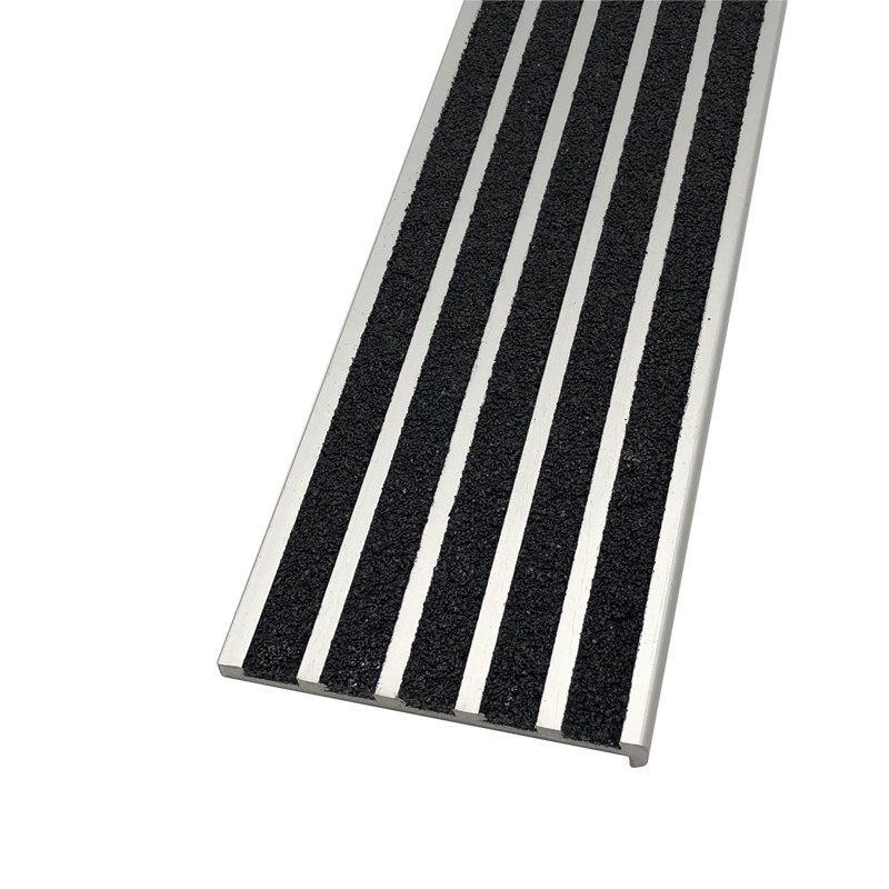 003 Aluminum stair nosing with black Carborundum Insert