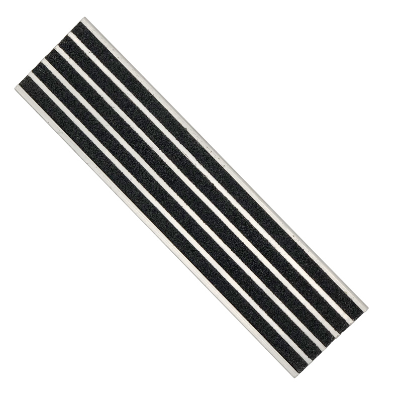 008 Aluminum Carborundum stair tread