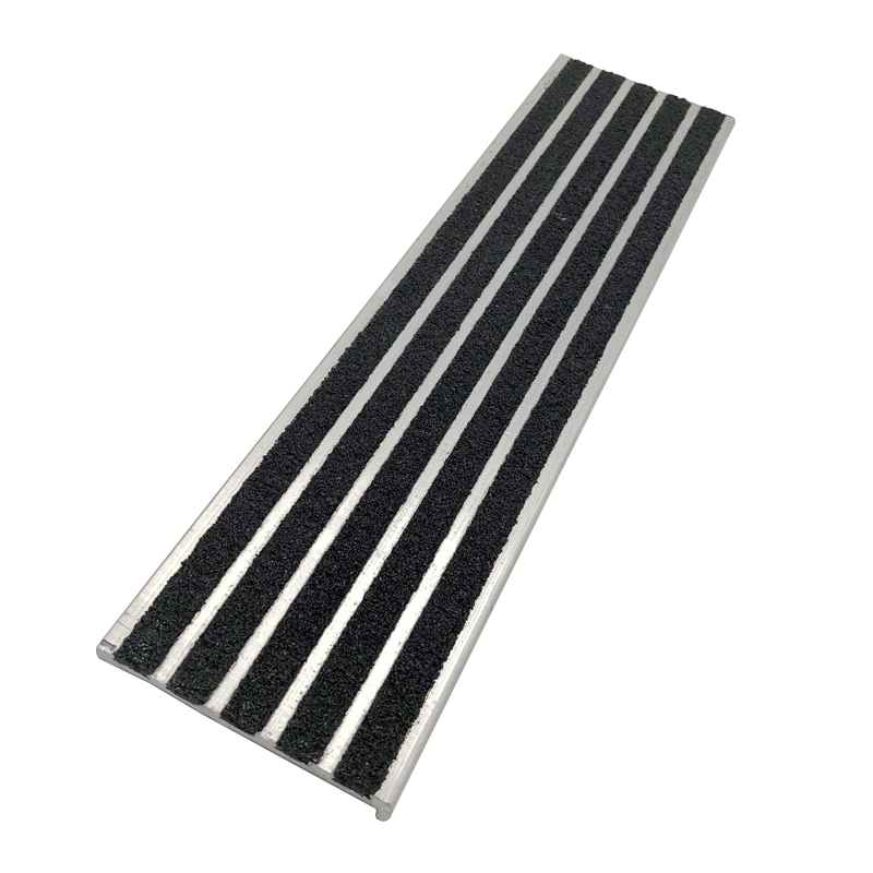 008 Aluminum Carborundum stair tread