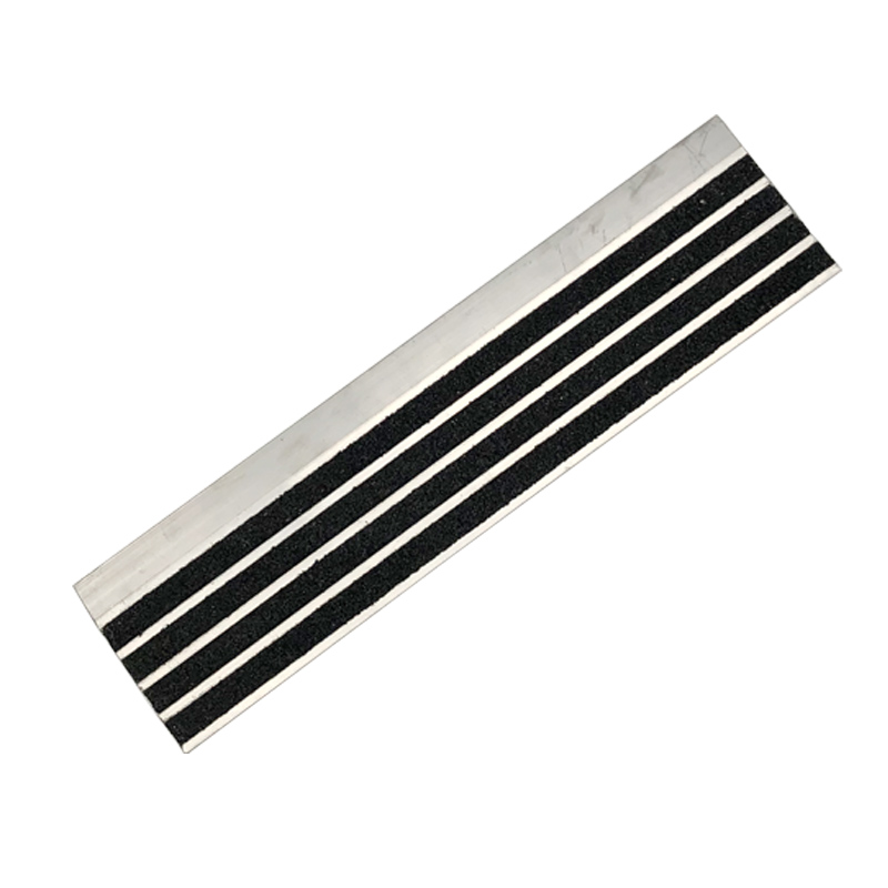 009 Aluminum Carborundum stair tread