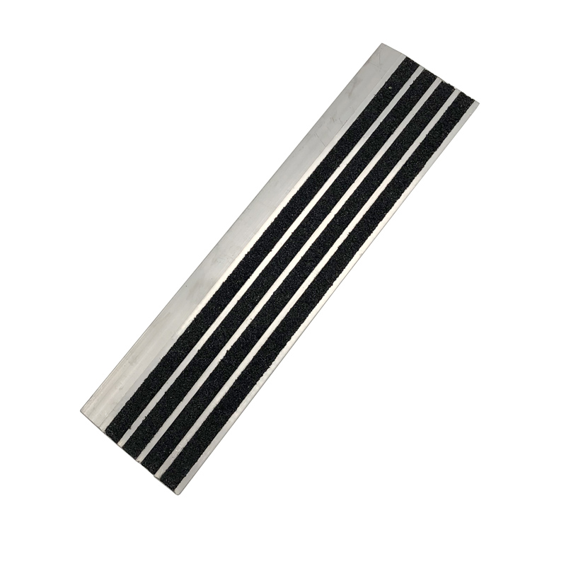 009 Aluminum Carborundum stair tread