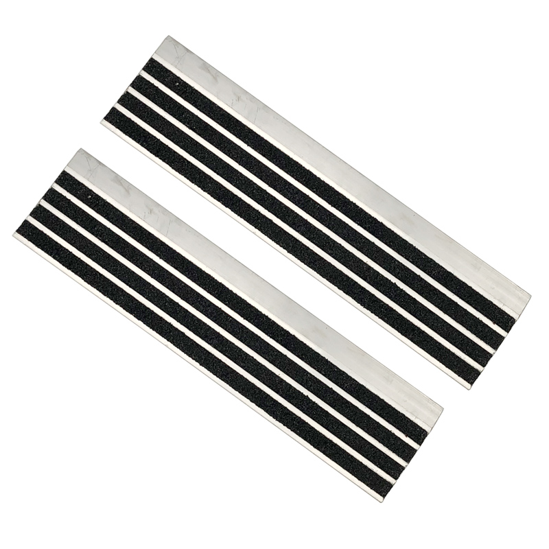 009 Aluminum Carborundum stair tread