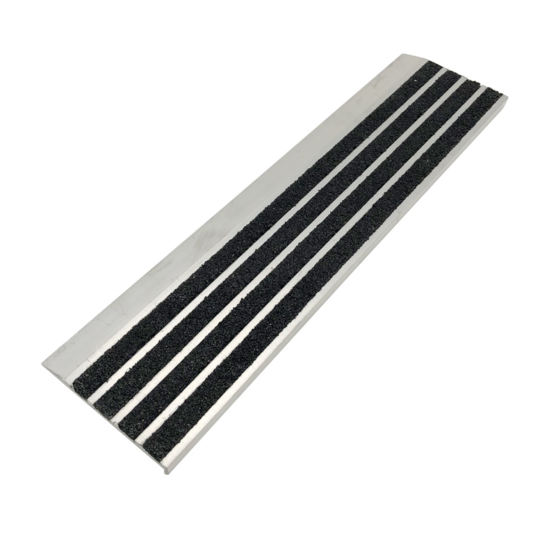 009 Aluminum Carborundum stair tread