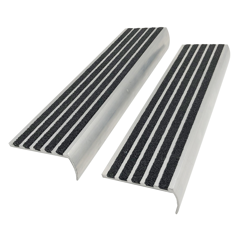 010 Aluminum Carborundum stair tread