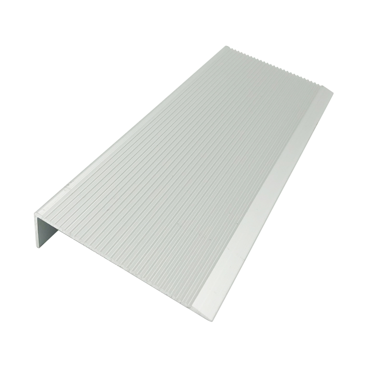 LLT-100  Aluminum stair nosing